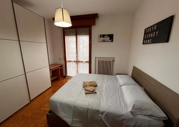 Daire Vale Home-ampio Vicino Al Mare *