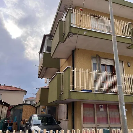 Lägenhet Vale Home-ampio Vicino Al Mare Rimini